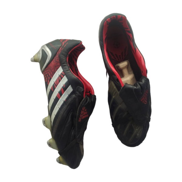 Adidas Predator PowerSwerve